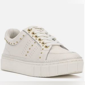 Brand new Vince Camuto Rosaine sneakers size 7.5